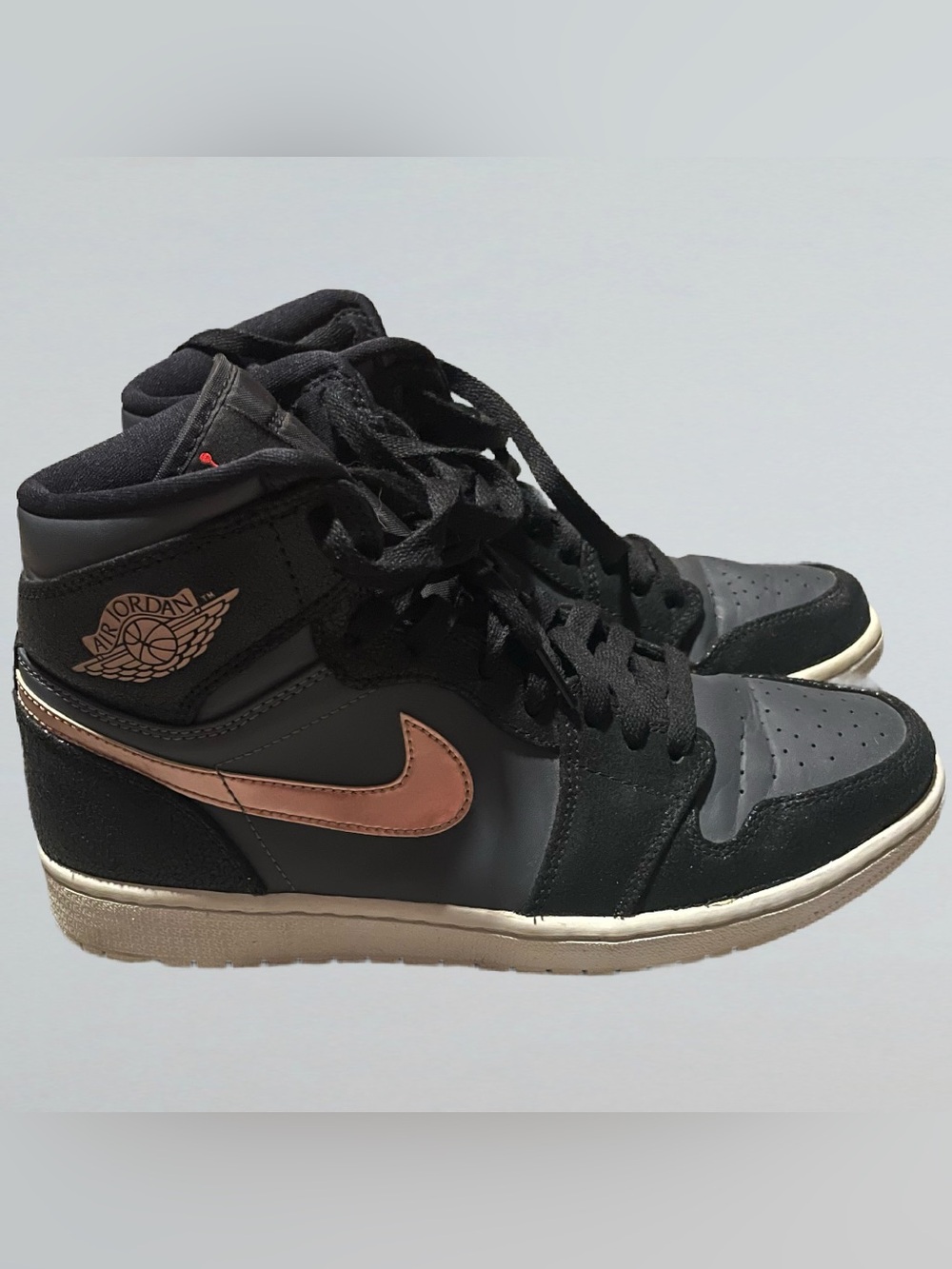 Air Jordan 1 Retro Highs Bronze Medal Edition